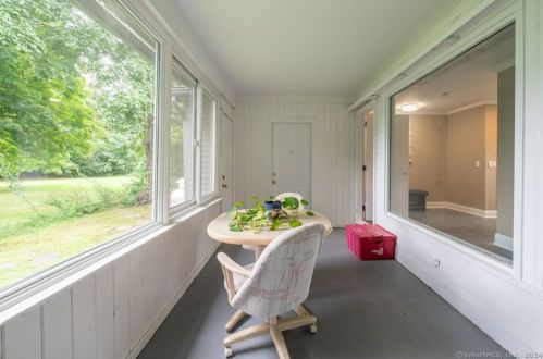 252 Main St, Meriden CT 06451-3859 exterior