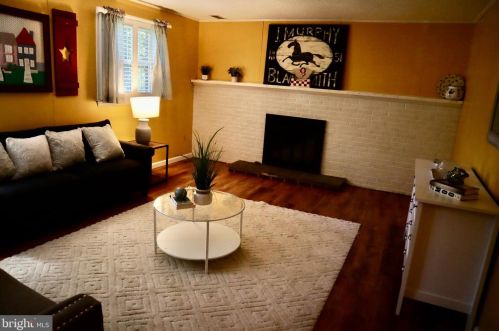 7641 Miller Fall Rd, Rockville MD 20855-1165 exterior