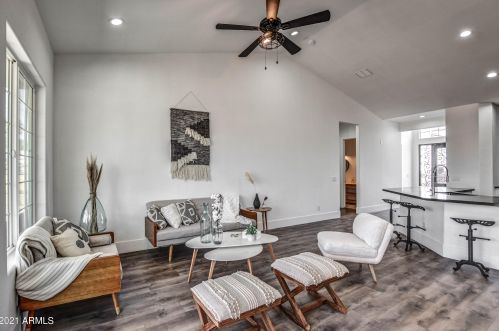 6434 12 St, Phoenix AZ 85086-4804 exterior