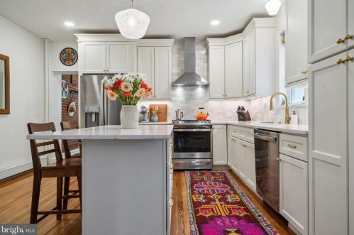 652 Johnson St, Philadelphia PA 19138-1039 exterior