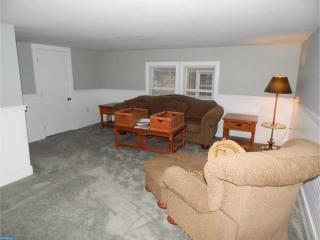 114 Edinburg Rd, Trenton NJ  08619-1712 exterior