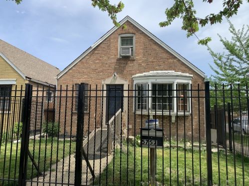 5757 Kilbourn Ave, Chicago, IL 60646-5913