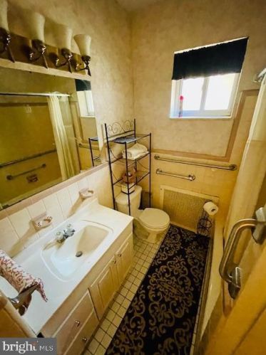 2502 18 St, Philadelphia PA 19132-3812 exterior