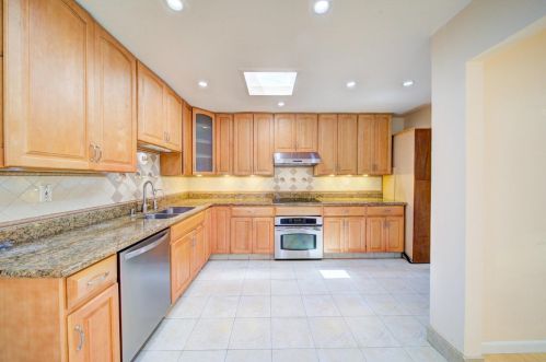 1637 Everglades Dr, Milpitas CA 95035-6612 exterior