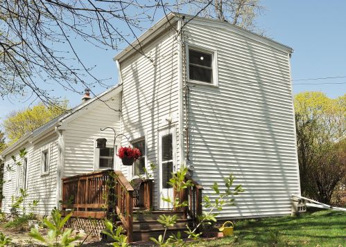 3764 84th St, Milwaukee WI  53228-1704 exterior