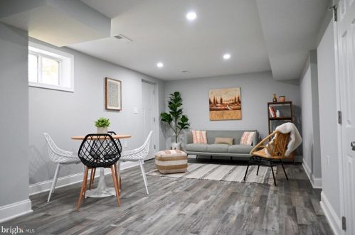 10208 Calumet Dr, Silver Spring MD  20901-4602 exterior