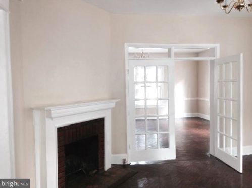 2713 Wisconsin Ave, Washington DC  20007-4604 exterior