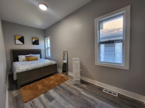 2837 Farrell St, Chicago IL 60608-5707 exterior