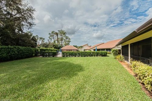 2124 Buckingham Ln, Naples FL 34112-5413 exterior