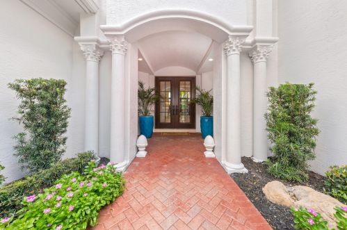 17830 Monte Vista Dr, Boca Raton FL  33496-1054 exterior