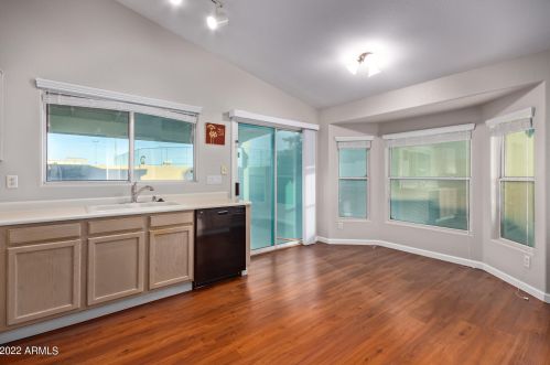 21217 30 Ave, Phoenix AZ 85051-7597 exterior