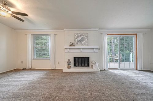 604 Meade Dr, Moon Twp PA 15108-9668 exterior