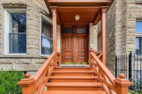 2513 Walton St, Chicago IL 60622-4510 exterior
