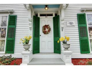 275 Wood St, Bristol RI  02809-3231 exterior