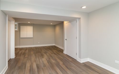 5135 Neenah Ave, Chicago IL  60656-3728 exterior