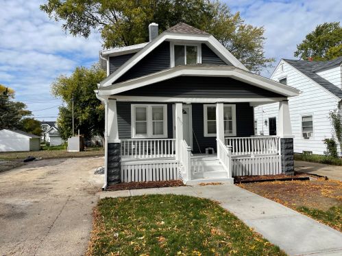 4869 57th St, Milwaukee WI  53218-4239 exterior