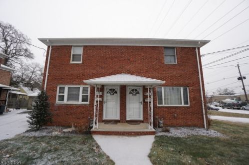 1532 2nd St, Scotch Plains NJ  07076-1629 exterior