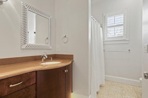 1225 Brooke Greene, Atlanta GA 30319-4715 exterior