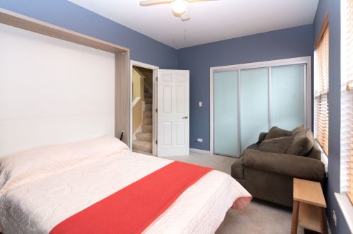 723 Blackhawk St, Chicago IL 60610-1170 exterior