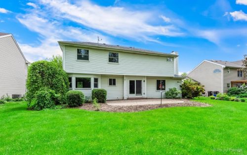 1788 Woodhaven Dr, Bull Valley IL 60014-1940 exterior