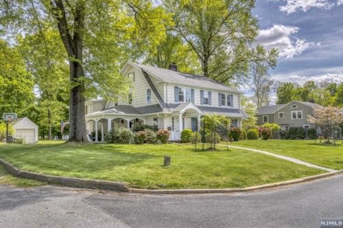 30 John St, Demarest NJ  07627-2207 exterior