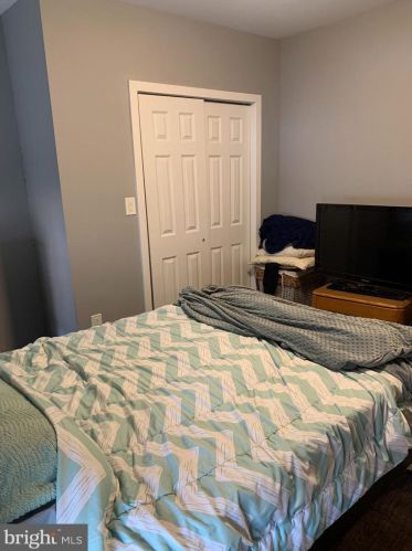 1411 19 St, Philadelphia PA 19146-4655 exterior