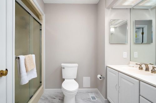 4901 Sefton Dr, Saint Louis MO 63128-2918 exterior