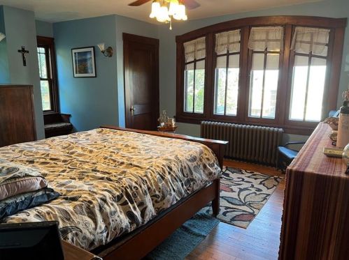 3220 Brownsville Rd, Pittsburgh PA 15227-2432 exterior