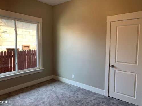 1620 Jefferson Ave, Grand Rapids MI 49507-2505 exterior