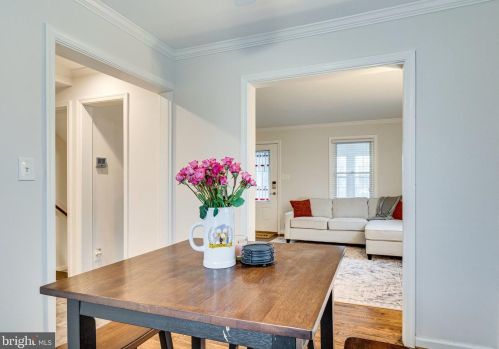 6002 Kings Hwy, Alexandria VA 22303-2219 exterior