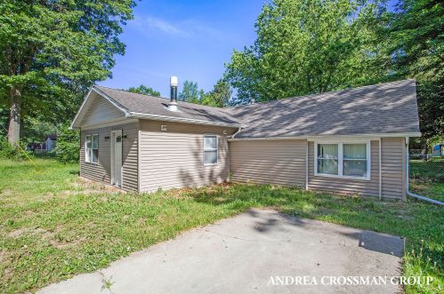 24648 Chestnut St, Dowagiac MI 49047-1902 exterior