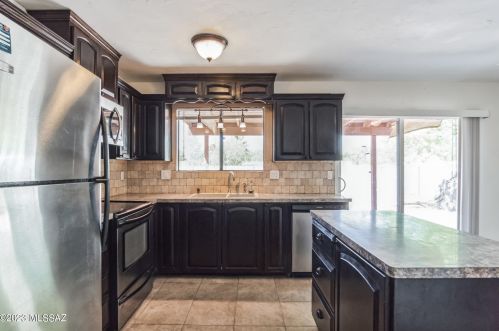 8601 4th St, Tucson AZ  85710-2511 exterior