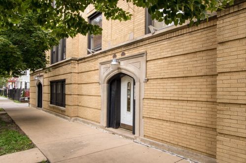 3606 Dickens Ave, Chicago, IL 60647-3649