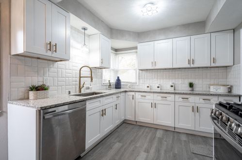 4210 Congress St, Milwaukee WI  53209-5836 exterior