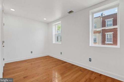 312 Manton St, Philadelphia PA  19147-5213 exterior