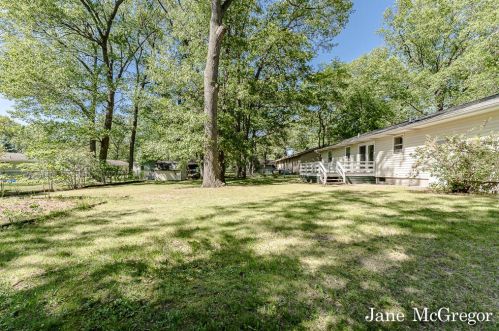 1305 Poulson Rd, Meskegon MI 49445-2532 exterior