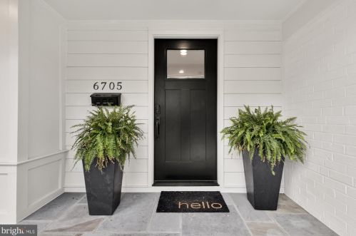 6705 Buttermere Ln, Bethesda MD  20817-1528 exterior