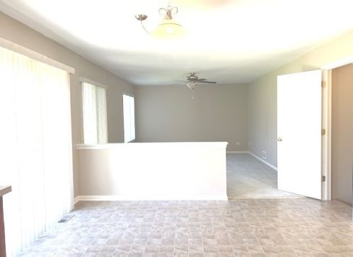 21460 Prestwick Dr, Joliet IL 60403-1394 exterior