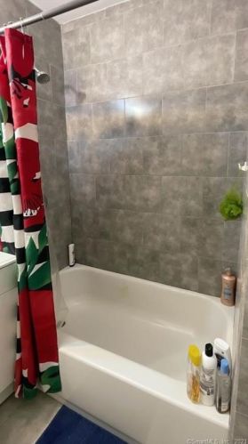 25 Clinton St, Manchester CT  06040-6129 exterior