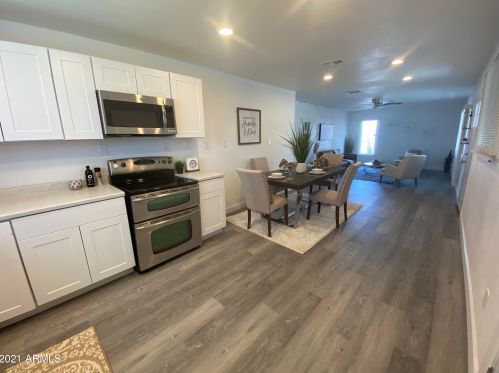 3017 81st Dr, Phoenix AZ  85033-4760 exterior