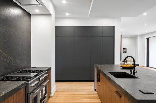 4645 Lake Forrest Dr, Atlanta GA  30342-2537 exterior