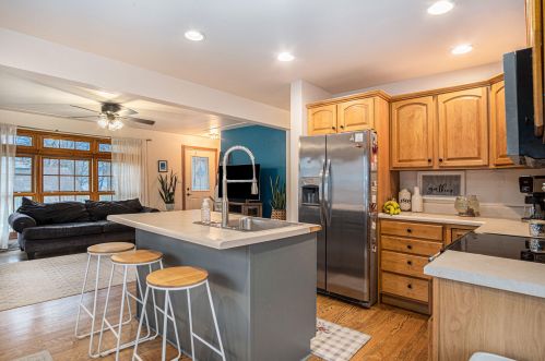 1010 Central Ave, Meskegon MI  49445-2947 exterior