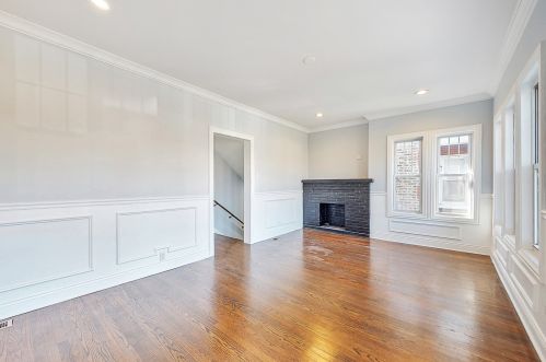 7821 Rhodes Ave, Chicago IL  60619-3013 exterior