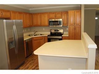 8277 Christmas Ct, Charlotte NC  28216-0707 exterior