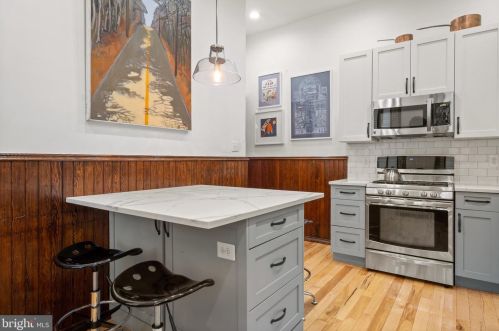 526 Girard Ave, Philadelphia PA 19130-1617 exterior