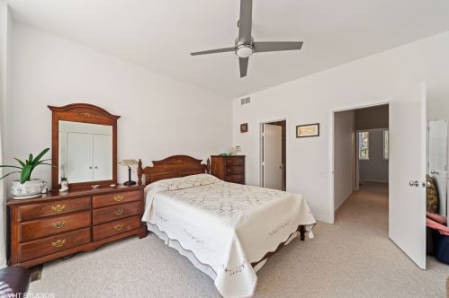 1248 Cottage Pl, Chicago IL 60607-2854 exterior