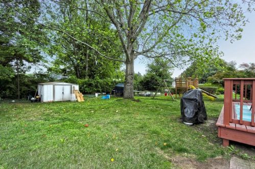 73 Ida Ave, Derby CT 06418-2322 exterior