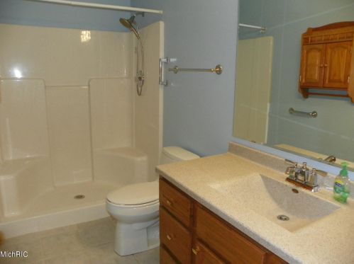 2582 Falcon Pointe Dr, Grand Rapids MI 49534-7555 exterior