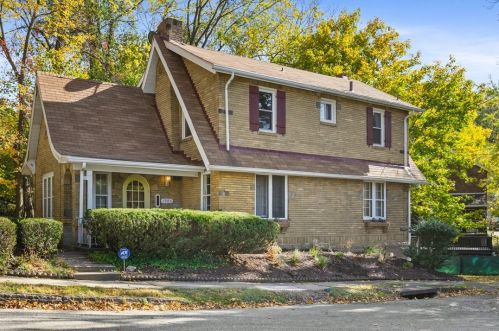 1986 Chalfant St, Pittsburgh, PA 15221-1202