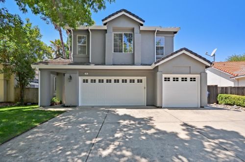 140 Elkins Cir, Folsom, CA 95630-8028